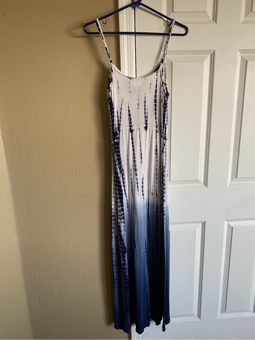 Xhilaration Medium Blue White Tie Dye Maxi Dress Beach Vacation Boho - Picture 2 of 2